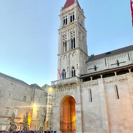 Penthouse Lux With A Panoramic View, Located On The Beachfront Of Ciovo-trogir Lägenhet