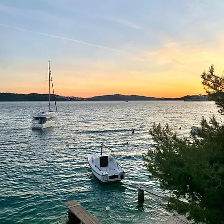 Lägenhet Penthouse Lux With A Panoramic View, Located On The Beachfront Of Ciovo-trogir Trogir