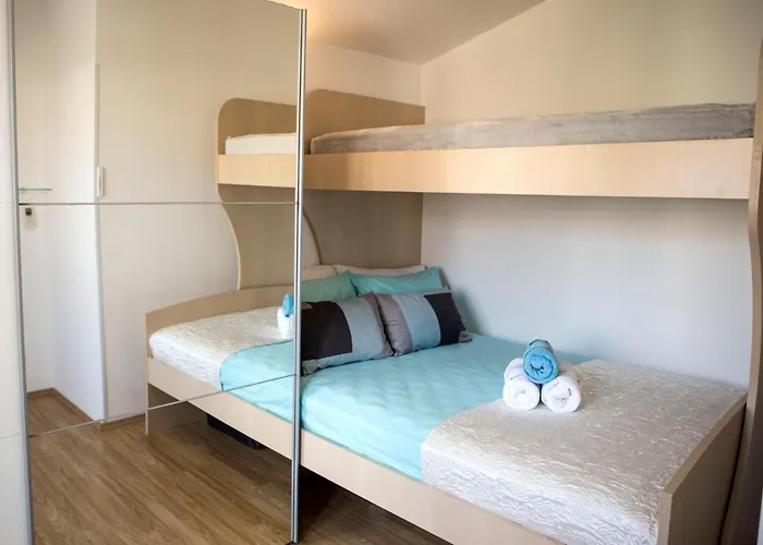 公寓 Penthouse Lux With A Panoramic View, Located On The Beachfront Of Ciovo-trogir 特罗吉尔