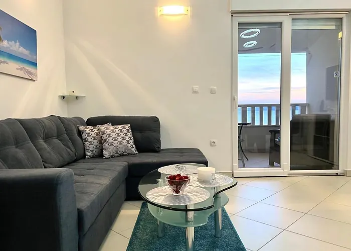 公寓 Penthouse Lux With A Panoramic View, Located On The Beachfront Of Ciovo-trogir *