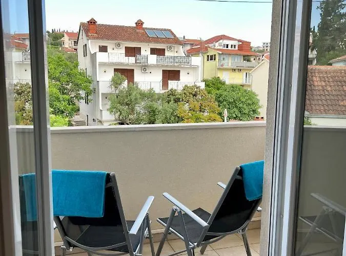 Penthouse Lux With A Panoramic View, Located On The Beachfront Of Ciovo-trogir 公寓